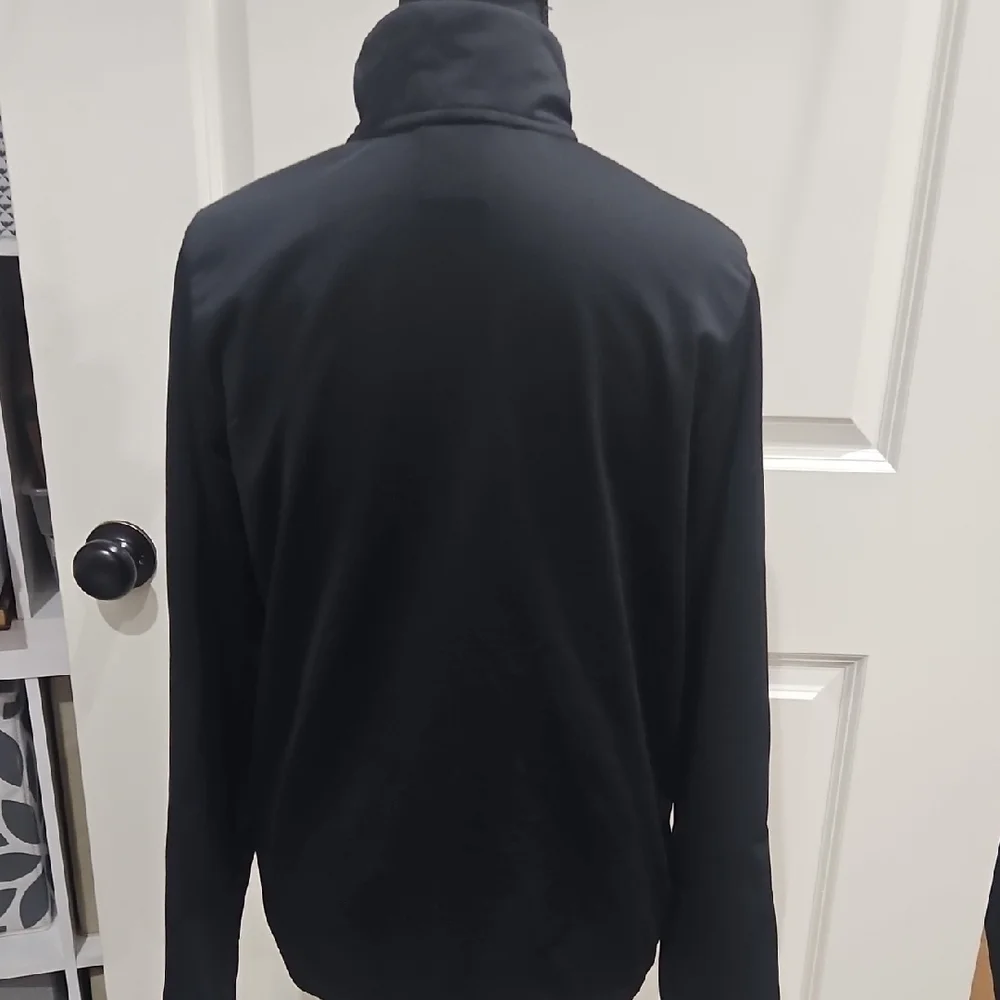 Nike Kids Black Jacket w pockets, size XL